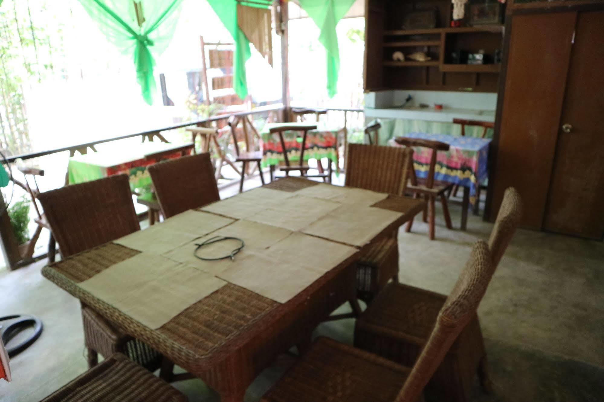Antonio Village Pension And Cafe เอลนิโด ภายนอก รูปภาพ