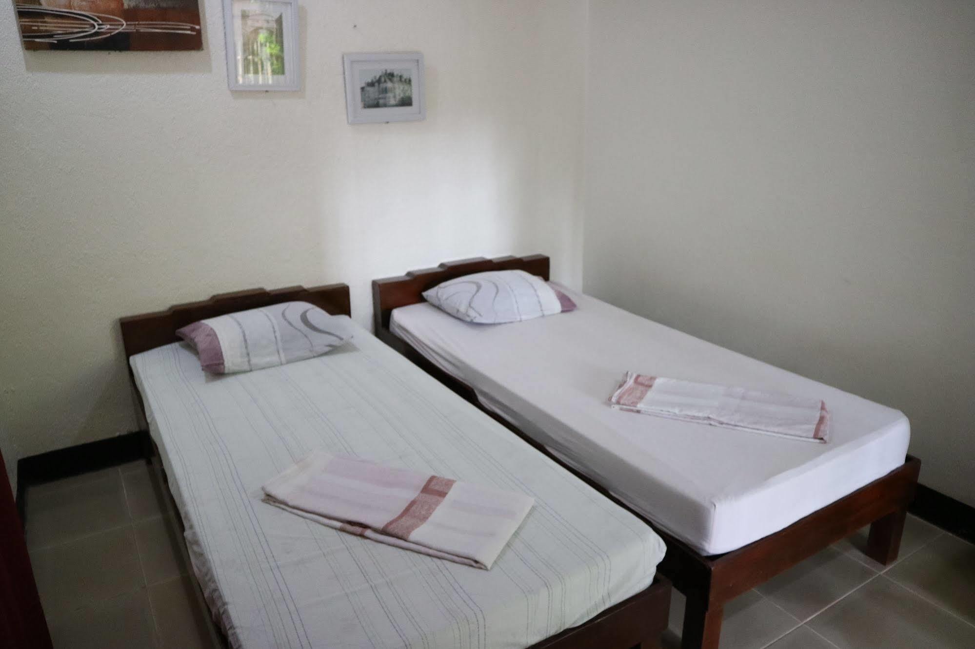 Antonio Village Pension And Cafe เอลนิโด ภายนอก รูปภาพ