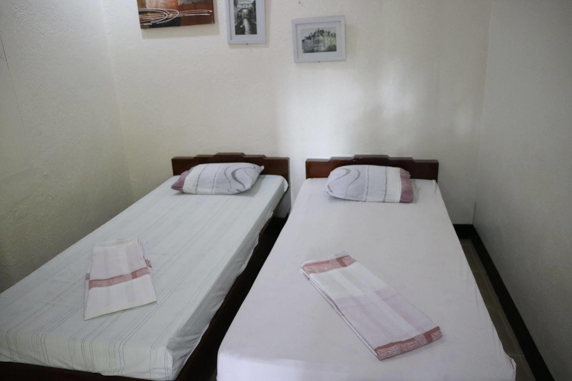 Antonio Village Pension And Cafe เอลนิโด ภายนอก รูปภาพ