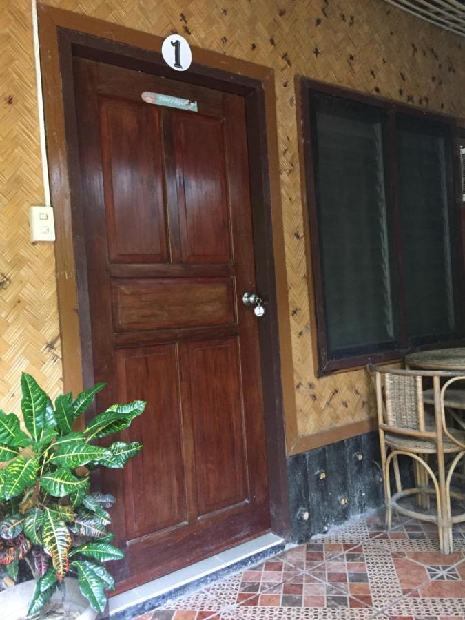 Antonio Village Pension And Cafe เอลนิโด ภายนอก รูปภาพ